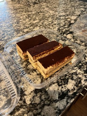 Ogi's European Bakery and Deli - Healthy Homemade Sandwiches, Cakes, Meals by null