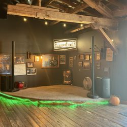 Grandaddy Mimm's Distilling - The stage in dance floor area