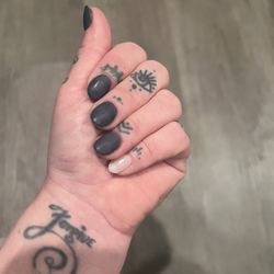 Vybrant Nails