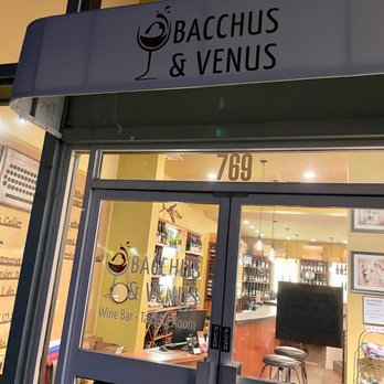 Bacchus & Venus - the entrance to the restaurant - Wine Bars Near Me - Sausalito, California