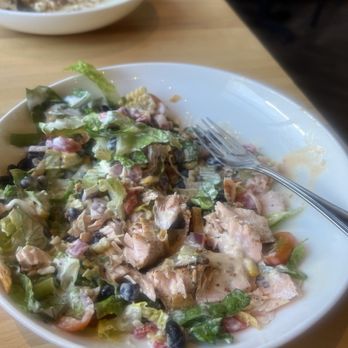 Cribbs Kitchen - Salad with salmon - Southern Near Me - Spartanburg, South Carolina Cribbs Kitchen - Salad with salmon - Southern Near Me - Spartanburg, South Carolina