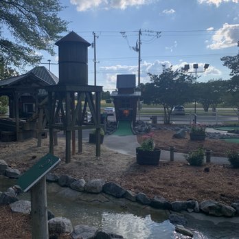 Go-Karts Plus - Mini golf course - Amusement Parks Near Me - Williamsburg, Virginia