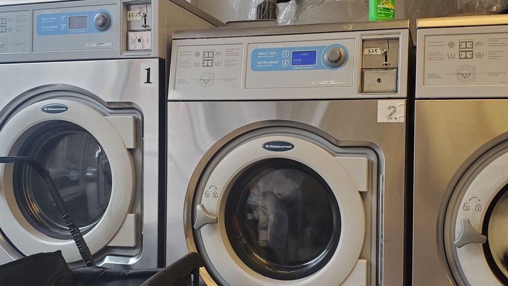 J & J LAUNDROMAT Updated April 2024 1372 Nostrand Ave, Brooklyn