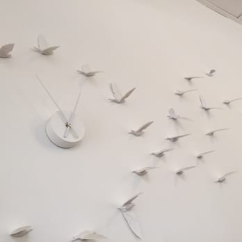 Slater St. Bench - Great feature/clock on the wall - Restaurants Near Me - Melbourne, VIC