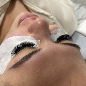 Amor Lashes - Volume lashes - Eyelash Service Near Me - Cypress, California