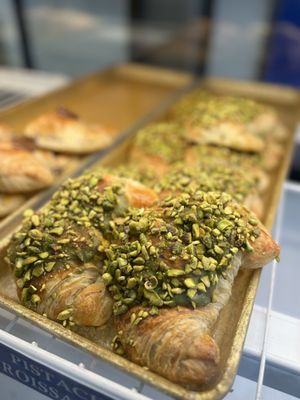 Mike's Pastry by null