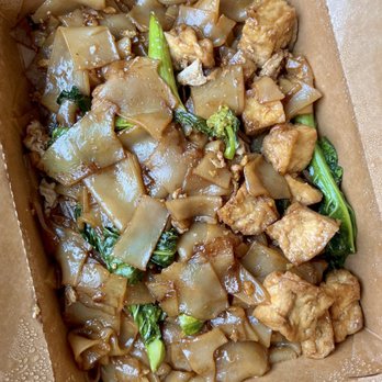 The Patio Thai - Tofu Pad See Ew - Thai Near Me - Richmond, Virginia The Patio Thai - Tofu Pad See Ew - Thai Near Me - Richmond, Virginia