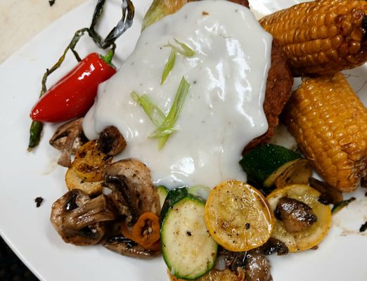 Tee Off Bar & Grill by null