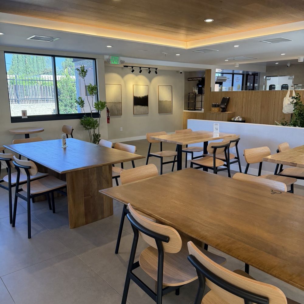 Da Vien Coffee - Lots of seating - Coffee & Tea Near Me - Arcadia, California Da Vien Coffee - Lots of seating - Coffee & Tea Near Me - Arcadia, California