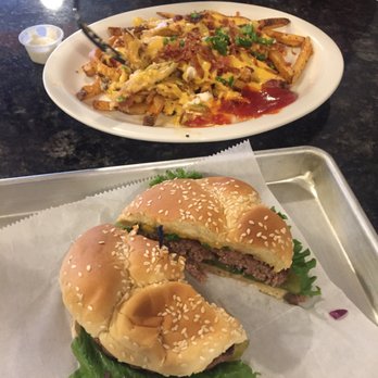 Nest Burger - Jalapeño burger and home made fries freshly cut from a potato with home made cheese sauce from Wisconsin - Burgers Near Me - Plano, Texas Nest Burger - Jalapeño burger and home made fries freshly cut from a potato with home made cheese sauce from Wisconsin - Burgers Near Me - Plano, Texas