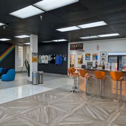 4th Ave Beach - Inside