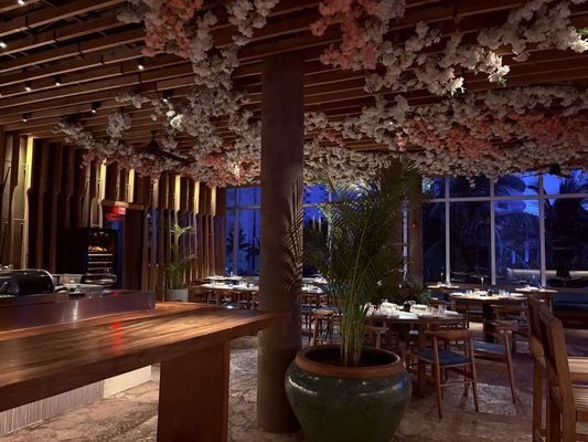 ETARU restaurant by null