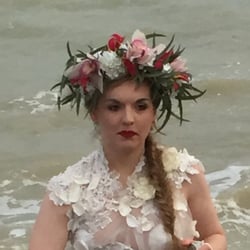Hunters Florist - Stunning flower crown