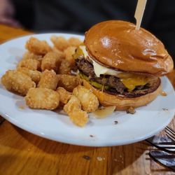 Hamburger Factory Family Restaurant - Bison burger