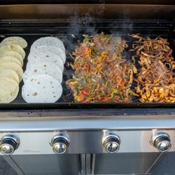 Grilla Grills