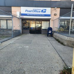 US Post Office - Dear God. Give me great customer service!