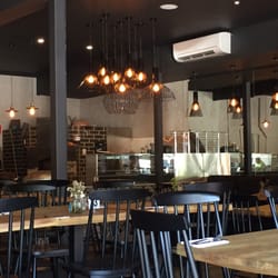 Houda's Kitchen - Interior dining area