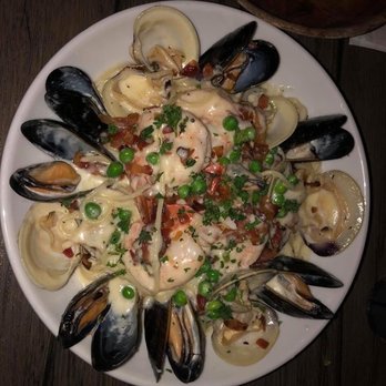 Bungalow Bar - American Near Me - Seaside, New York
