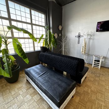 Revive Salon & Spa  - Hair Salons Near Me - Los Lunas, New Mexico