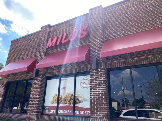 Milo's Hamburgers by null