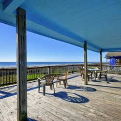 Beach Front Properties - TX Star Deck