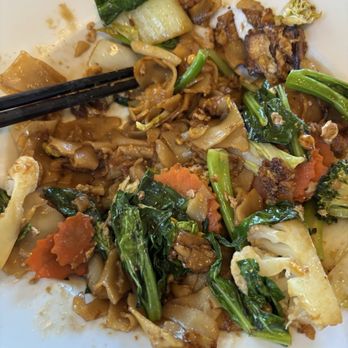 Thai Bloom - Pad See Ew Lunch - Thai Near Me - Beaverton, Oregon Thai Bloom - Pad See Ew Lunch - Thai Near Me - Beaverton, Oregon