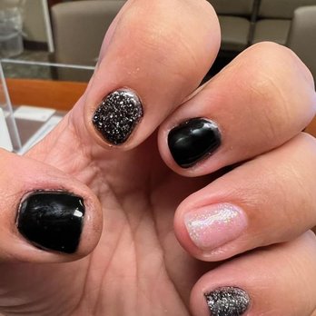 Nails On Nails & Spa - My entire left hand. - Nail Salons Near Me - Whittier, California Nails On Nails & Spa - My entire left hand. - Nail Salons Near Me - Whittier, California