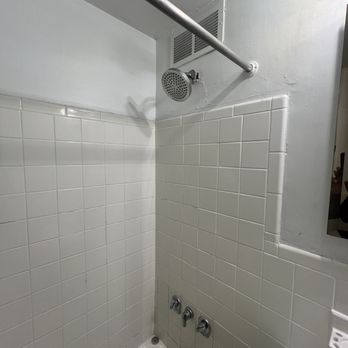 Landmark Condominium - The shower - Condominiums Near Me - Atlanta, Georgia Landmark Condominium - The shower - Condominiums Near Me - Atlanta, Georgia