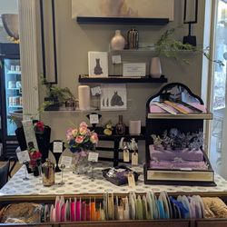 Lavender Hill - Boutonniere and corsage bar