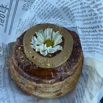 Crème de la Crème - Pistachio Cronut - Desserts Near Me - Albuquerque, New Mexico Crème de la Crème - Pistachio Cronut - Desserts Near Me - Albuquerque, New Mexico