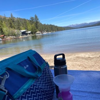 West End Beach - Pack a lunch and snacks and enjoy the view. We set up on a picnic table, covered with a blanket. - Beaches Near Me - Truckee, California West End Beach - Pack a lunch and snacks and enjoy the view. We set up on a picnic table, covered with a blanket. - Beaches Near Me - Truckee, California