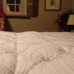 Corsicana Bedding - Mattress buckling and creased.