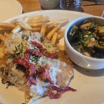 BJ's Restaurant & Brewhouse - Breweries Near Me - Huntington Beach, California
