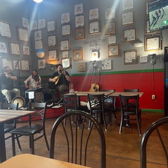 Trail Rider - Live music, always a plus - Pizza Near Me - Cedar Crest, New Mexico