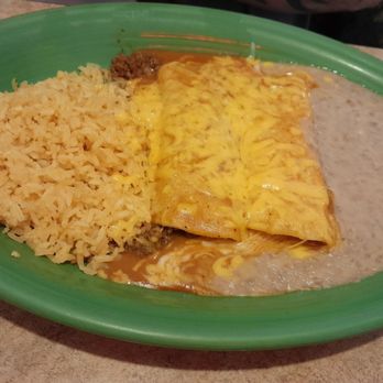 El Aguila Real Carson City - 1 beef 1 cheese with rice and beans - Mexican Near Me - Carson City, Nevada El Aguila Real Carson City - 1 beef 1 cheese with rice and beans - Mexican Near Me - Carson City, Nevada