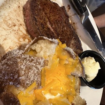 LongHorn Steakhouse - Flo's Filet - Steakhouses Near Me - Wixom, Michigan LongHorn Steakhouse - Flo's Filet - Steakhouses Near Me - Wixom, Michigan