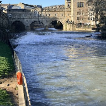 Pulteney Bridge - Landmarks & Historical Buildings Near Me - Bath, BAS