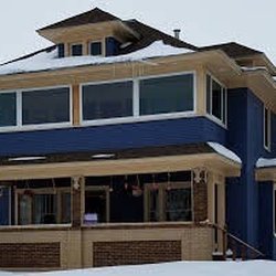 Cabernet Inn - Front of building