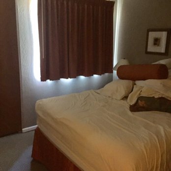 Apollo Park At Vail Timeshare - Another view of bedroom. Housekeeping comes once a week. - Ski Resorts Near Me - Vail, Colorado Apollo Park At Vail Timeshare - Another view of bedroom. Housekeeping comes once a week. - Ski Resorts Near Me - Vail, Colorado