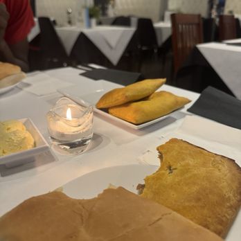 Yah Mon - Beef patties and coco bread - Caribbean Near Me - Tampa, Florida