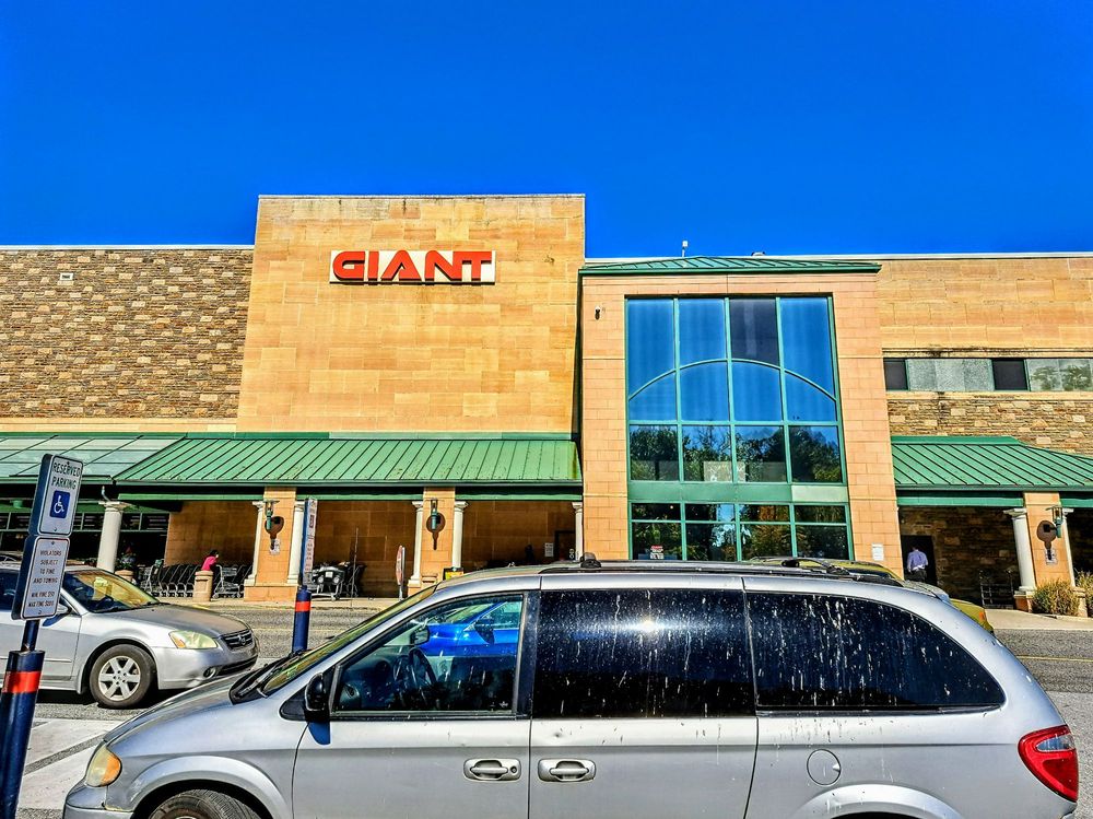 GIANT Updated September 2024 27 Photos & 74 Reviews 50 E