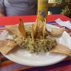 El Manguito - Guacamole and chips delish this place is super cool. On the river on the way back from the waterfall it was a amazing treat.