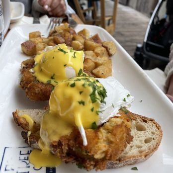 Fig Tree Cafe - Crab cake Benedict - Sandwiches Near Me - Pacific Beach, California Fig Tree Cafe - Crab cake Benedict - Sandwiches Near Me - Pacific Beach, California