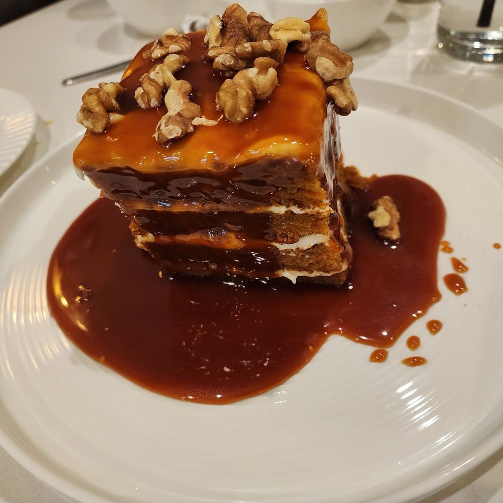 Ardiana’s Restaurant - Carrot cake - American Near Me - Novi, Michigan