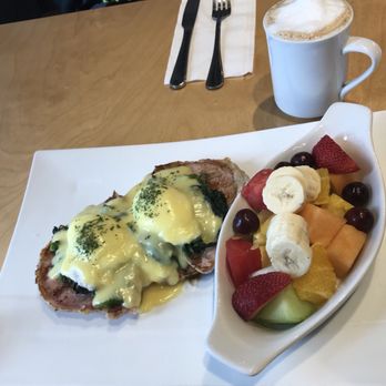 Good Morning Friends - Florentine Egg Benedict with Fresh Fruits - Breakfast & Brunch Near Me - Toronto, Ontario Good Morning Friends - Florentine Egg Benedict with Fresh Fruits - Breakfast & Brunch Near Me - Toronto, Ontario