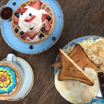 Wild Oak Cafe - Waffle Latte Breakfast Plate - Cafes Near Me - Glendale, California