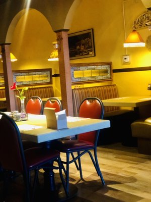 Mona's Italian Restaurant by null