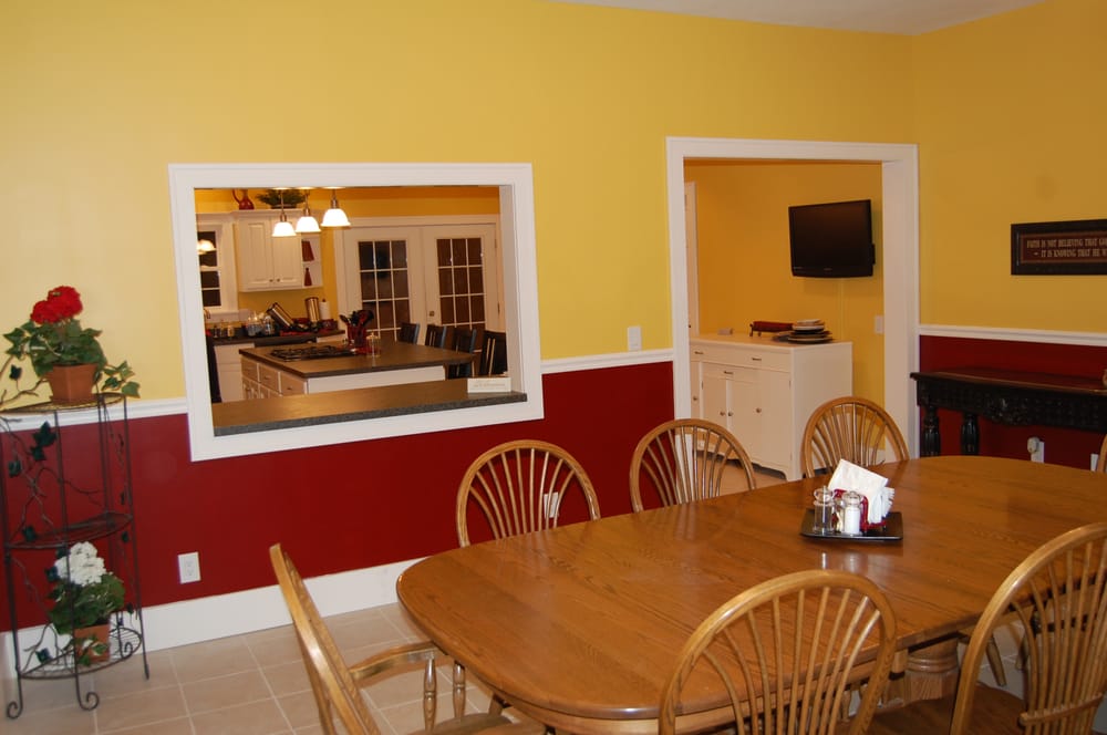 GRAND STAFF BED AND BREAKFAST 406 W Ave A, Buhler, Kansas Bed