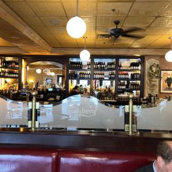 Metropolitain Brasserie - Dinner with a crowd