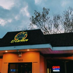 El Carlitos